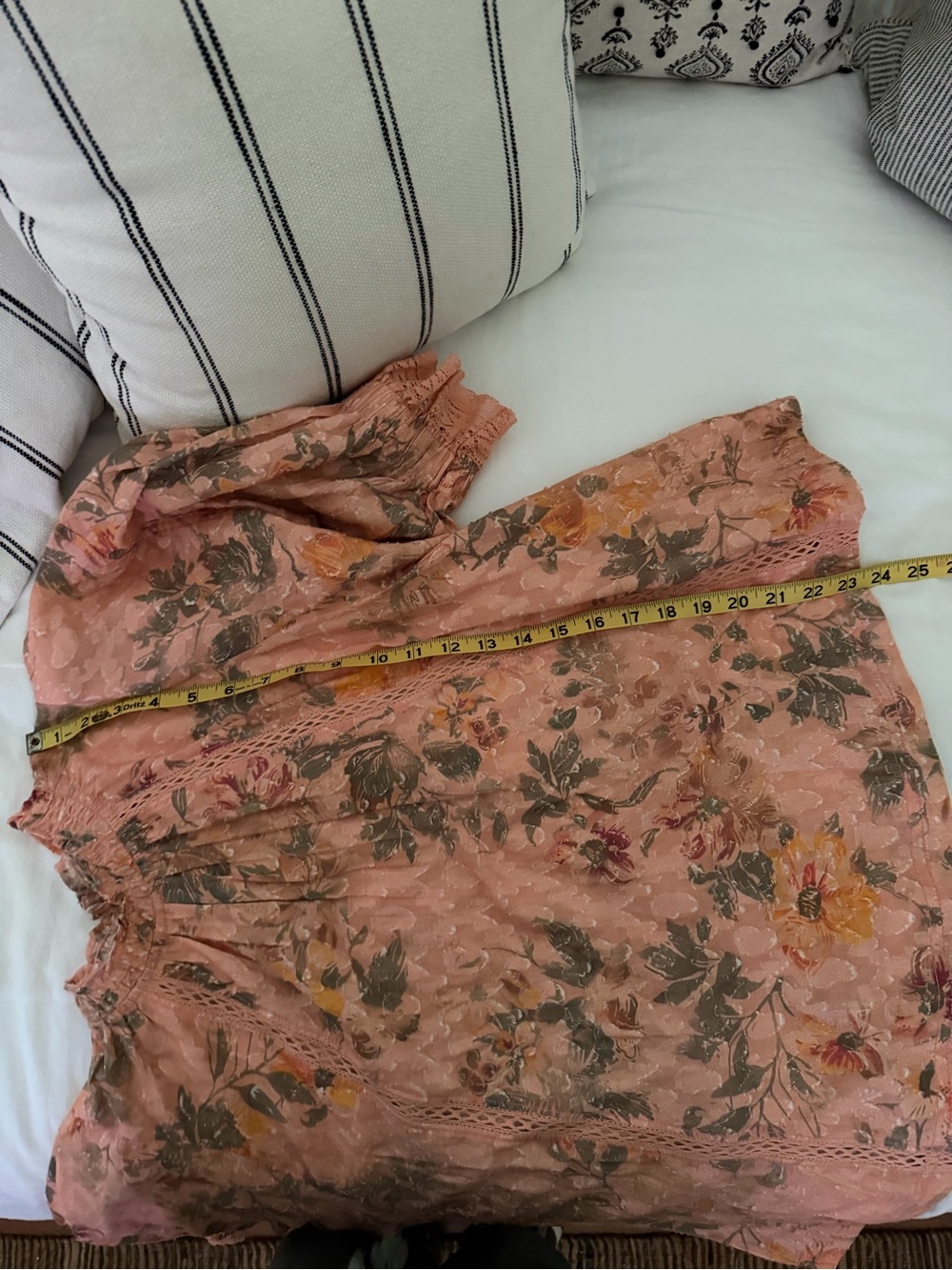 Pilcro Dusty Rose Floral Puff Sleeve Blouse - Picture 7 of 7